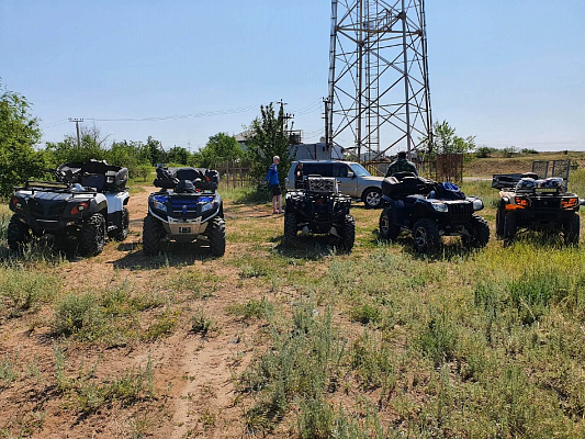 Катание на квадроциклах в Волгограде. Сервис Ultra Подарки. Подарочный сертификат на катание на квадроциклах в Волгограде. Закажите катание на квадроциклах недорого и наслаждайтесь активным отдыхом с друзьями. Выбирайте живописные маршруты для езды на квадроциклах. Сервис UltraPodarki.ru 8800-505-9530. Катание на квадроциклах, Прокат квадроциклов, езда на квадроцикле, прокат квадроциклов Волгоград, катание на квадроциклах Волгоград, Катание на квадроциклах зимой, Катание на квадроциклах летом, Сертификат на катание на квадроциклах 

