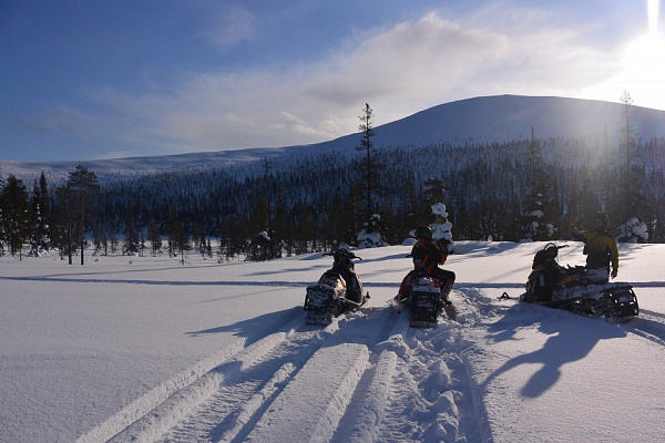 Катание на снегоходах в Волгограде в подарок. Сервис Ultra Подарки
. Подарочный сертификат на катание на снегоходах в Волгограде с друзьями. Закажите прокат снегоходов в подарок для мужчины по привлекательным ценам. Живописные маршруты для езды на снегоходах это отличная возможность активного отдыха. Сервис UltraPodarki.ru 8 800 505 95 30. катание на снегоходах, подарочный сертификат на катание на снегоходе, прокат снегоходов, прокат снегоходов Волгоград, катание на снегоходах Волгоград, езда на снегоходе