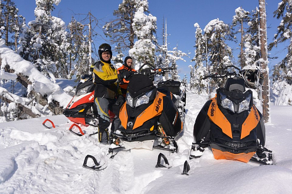 Катание на снегоходах в Волгограде в подарок. Сервис Ultra Подарки
. Подарочный сертификат на катание на снегоходах в Волгограде с друзьями. Закажите прокат снегоходов в подарок для мужчины по привлекательным ценам. Живописные маршруты для езды на снегоходах это отличная возможность активного отдыха. Сервис UltraPodarki.ru 8 800 505 95 30. катание на снегоходах, подарочный сертификат на катание на снегоходе, прокат снегоходов, прокат снегоходов Волгоград, катание на снегоходах Волгоград, езда на снегоходе