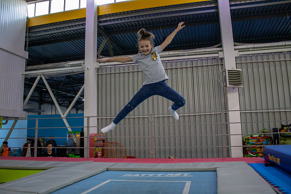  Батутный центр в Волгограде. Сервис Ultra Подарки. Купить подарочный сертификат в батутный центр, попробуйте прыжки на батуте в Волгограде. Сервис UltraPodarki.ru 8 (800) 555 95-30.. Батутный центр, батутный центр, батутный центр цены, батутный центр в Волгограде,  батутный парк, батут прыгать, прыжки +на батуте, батут Волгоград, батут спорт