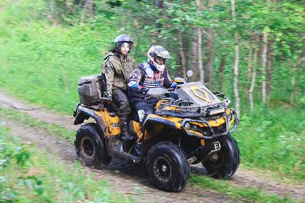 Прокат квадроциклов летом в Волгограде. Сервис Ultra Подарки. Подарочный сертификат на прокат квадроциклов летом и зимой в Волгограде. Закажите катание на квадроциклах недорого и наслаждайтесь активным отдыхом с друзьями. Выбирайте живописные маршруты для езды на квадроциклах. Сервис UltraPodarki.ru 8800-505-9530. Катание на квадроциклах, Прокат квадроциклов, езда на квадроцикле, прокат квадроциклов Волгоград, катание на квадроциклах Волгоград, Катание на квадроциклах зимой, Катание на квадроциклах летом, Сертификат на катание на квадроциклах 

