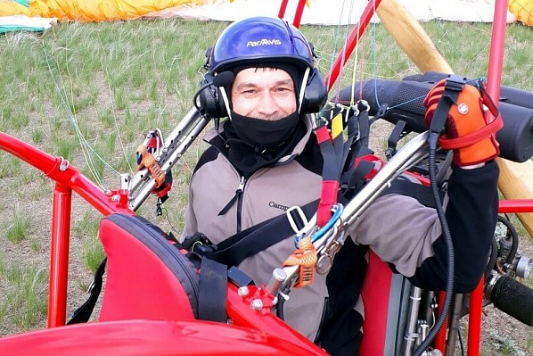 Полёт с инструктором на параплане в Волгограде. Ultra Подарки. Полёт с инструктором на параплане в Волгограде. Попробуйте полёт на двухместном параплане над столицей. Сервис: UltraPodarki.ru 8 800 505 95 30. Полёт на параплане, полёт на параплане Волгоград, полёт с инструктором на параплане Волгоград, полёт с инструктором на параплане, параплан Волгоград, параплан, парапланеризм Волгоград, купить параплан Волгоград