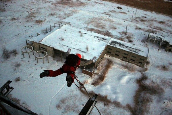 Роупджампинг - прыжки с верёвкой в Волгограде. Подарочные сертификаты Ultra Подарки. Роупджампинг в Волгограде - Экстремальный оригинальный подарок или подарочный сертификат на Роупджампинг - прыжки с верёвкой. Сервис UltraPodarki.ru 8-800-505-95-30. роупджампинг Волгоград, прыжок веревка Волгоград, роупджампинг, прыжок веревка, прыжок с веревкой, Подарок, подарочный сертификат, экстрим, экстремальный подарок