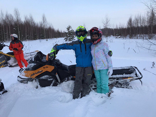 Катание на снегоходах в Волгограде в подарок. Сервис Ultra Подарки
. Подарочный сертификат на катание на снегоходах в Волгограде с друзьями. Закажите прокат снегоходов в подарок для мужчины по привлекательным ценам. Живописные маршруты для езды на снегоходах это отличная возможность активного отдыха. Сервис UltraPodarki.ru 8 800 505 95 30. катание на снегоходах, подарочный сертификат на катание на снегоходе, прокат снегоходов, прокат снегоходов Волгоград, катание на снегоходах Волгоград, езда на снегоходе