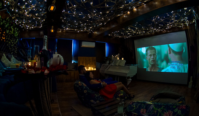 Романтическое свидание в кинотеатре в Волгограде. Ultra Подарки. Купить романтическое свидание в кинотеатре в Волгограде. Подарите самым близким незабываемые моменты и признайтесь в искренних чувствах. Сервис UltraPodarki.ru 8-800-505-95-30. Романтическое свидание в кинотеатре в Волгограде, свидание в Волгограде, свидание в кинотеатре, сертификат на свидание в кинотеатре, сертификат на свидание в Волгограде, купить свидание, купить свидание Волгоград, первое свидание, девушка свидание, хороший кинотеатре, романтический кинотеатре, романтический вечер, романтический ужин, романтические любимому, романтическая музыка