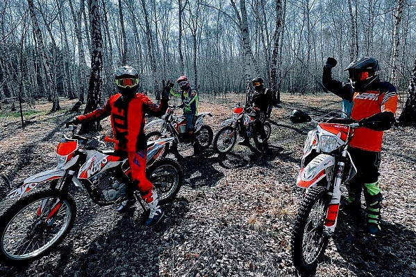 Катание на мотоцикле в Волгограде. ULTRA ПОДАРКИ. Купить катание на мотоцикле в Волгограде. Попробовав езду на мотоциклах, вы получите порцию адреналина и невероятные эмоции. Сервис: UltraPodarki.ru 8 800 505 95 30.. Катание на мотоцикле в Волгограде, прокат мотоциклов Волгоград, катание на мотоциклах, прокат мотоцикла, езда на мотоцикле Волгоград, езда на мотоцикле, мотопрогулка Волгоград, мотопрогулка, поездки на байке, личный мотоцикл, катание на мотоцикле, мотоциклетный шлем, увлечение поездками на мотоцикле, пристрастие к мотоциклам, сертификат на поездку на мотоцикле, прокатиться на мотоцикле, мото-транспорт, мото-треки, мото-поездки, езда на мотоцикле в Волгограде, катание на мотоцикле в Волгограде, мотоклуб в Волгограде
