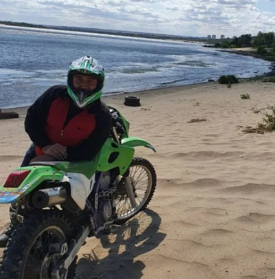 Катание на мотоцикле в Волгограде. ULTRA ПОДАРКИ. Купить катание на мотоцикле в Волгограде. Попробовав езду на мотоциклах, вы получите порцию адреналина и невероятные эмоции. Сервис: UltraPodarki.ru 8 800 505 95 30.. Катание на мотоцикле в Волгограде, прокат мотоциклов Волгоград, катание на мотоциклах, прокат мотоцикла, езда на мотоцикле Волгоград, езда на мотоцикле, мотопрогулка Волгоград, мотопрогулка, поездки на байке, личный мотоцикл, катание на мотоцикле, мотоциклетный шлем, увлечение поездками на мотоцикле, пристрастие к мотоциклам, сертификат на поездку на мотоцикле, прокатиться на мотоцикле, мото-транспорт, мото-треки, мото-поездки, езда на мотоцикле в Волгограде, катание на мотоцикле в Волгограде, мотоклуб в Волгограде
