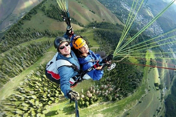 Полёт с инструктором на параплане в Волгограде. Ultra Подарки. Полёт с инструктором на параплане в Волгограде. Попробуйте полёт на двухместном параплане над столицей. Сервис: UltraPodarki.ru 8 800 505 95 30. Полёт на параплане, полёт на параплане Волгоград, полёт с инструктором на параплане Волгоград, полёт с инструктором на параплане, параплан Волгоград, параплан, парапланеризм Волгоград, купить параплан Волгоград