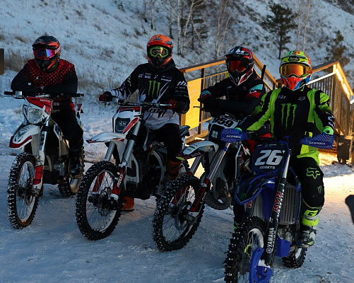 Катание на мотоцикле в Волгограде. ULTRA ПОДАРКИ. Купить катание на мотоцикле в Волгограде. Попробовав езду на мотоциклах, вы получите порцию адреналина и невероятные эмоции. Сервис: UltraPodarki.ru 8 800 505 95 30.. Катание на мотоцикле в Волгограде, прокат мотоциклов Волгоград, катание на мотоциклах, прокат мотоцикла, езда на мотоцикле Волгоград, езда на мотоцикле, мотопрогулка Волгоград, мотопрогулка, поездки на байке, личный мотоцикл, катание на мотоцикле, мотоциклетный шлем, увлечение поездками на мотоцикле, пристрастие к мотоциклам, сертификат на поездку на мотоцикле, прокатиться на мотоцикле, мото-транспорт, мото-треки, мото-поездки, езда на мотоцикле в Волгограде, катание на мотоцикле в Волгограде, мотоклуб в Волгограде
